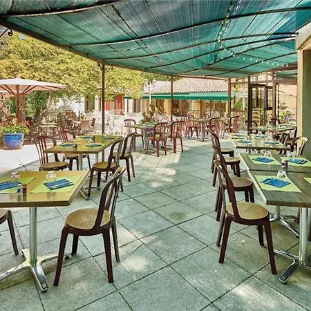 Apartment Relaxing Chateau Laval - Comfort Mobile - 3 - 4 Persons *