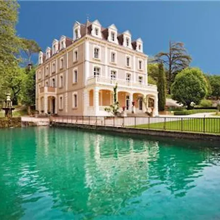 Relaxing Chateau Laval - Comfort Mobile - 3 - 4 Persons *