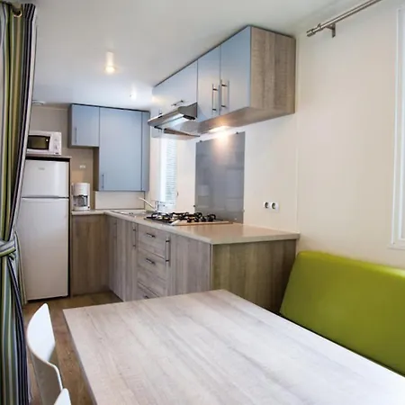 Apartment Relaxing Chateau Laval - Comfort Mobile - 3 - 4 Persons